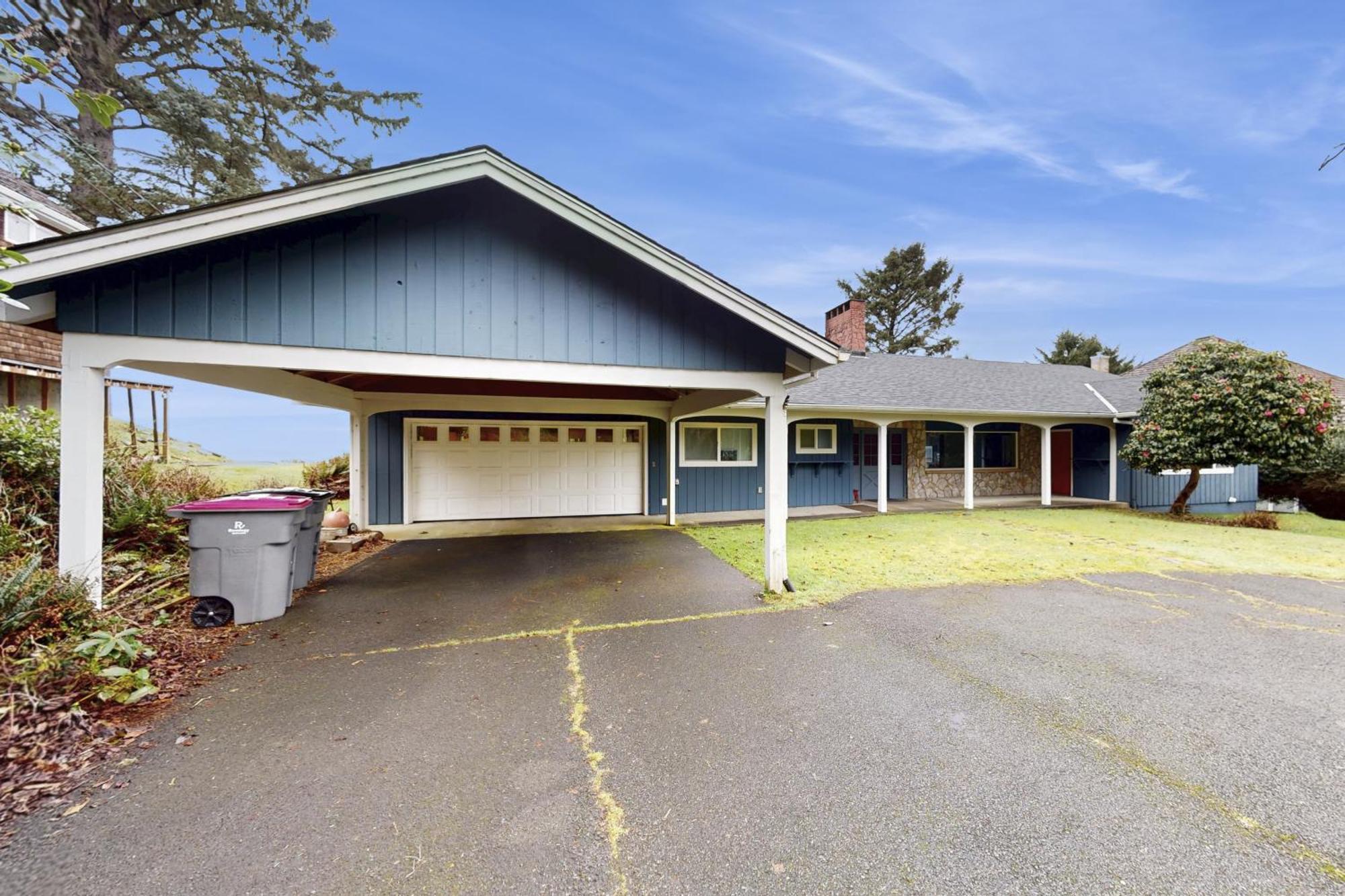 Spectacular Seaside Surf-View Home Exterior photo